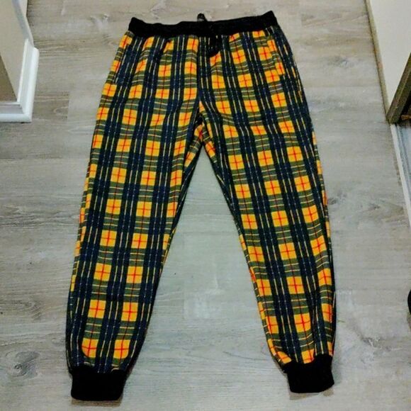 Plaid Fashion Nova Sweatpants - Picture 1 of 9